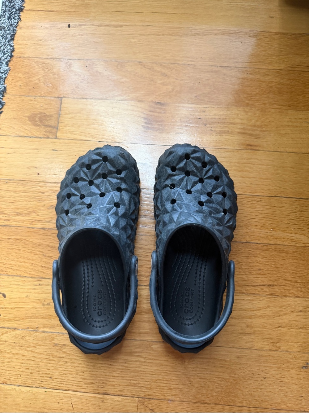 CROCS Kids Textured Black Slip-On Clogs